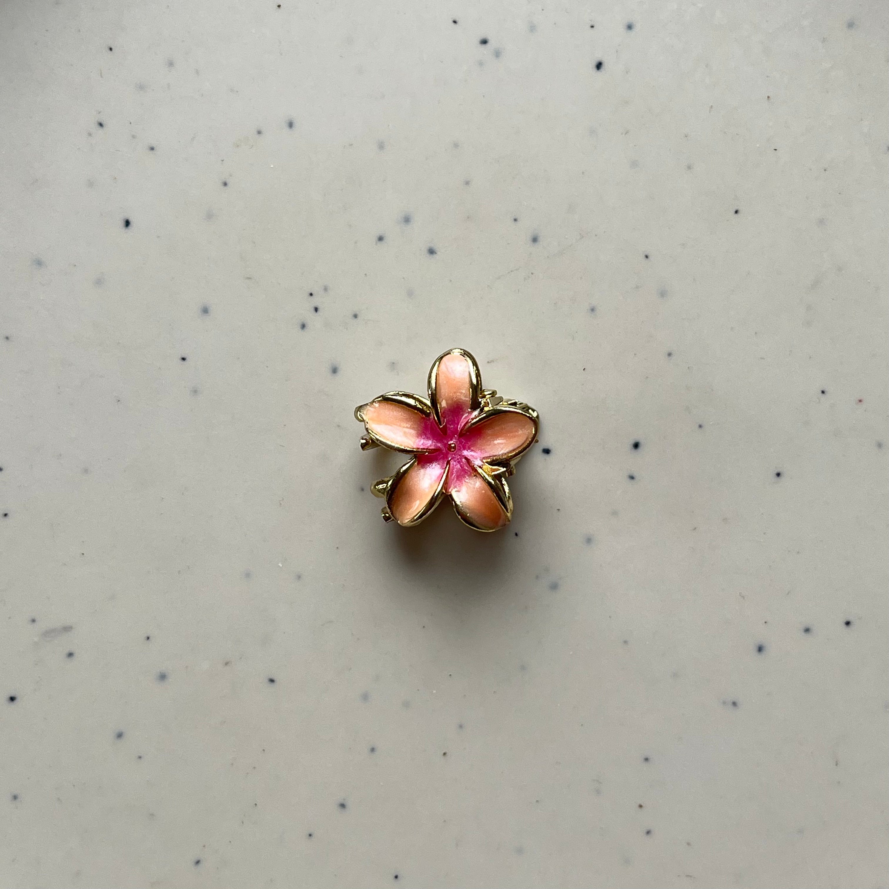 Enamel Bloom – Small Hair Claw